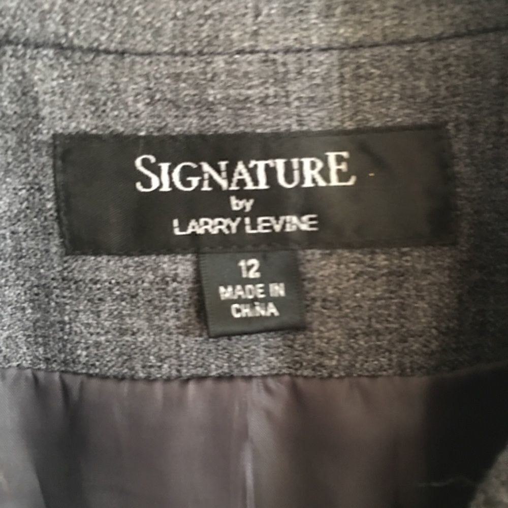 Larry Levine 2 button blazer - Picture 3 of 4